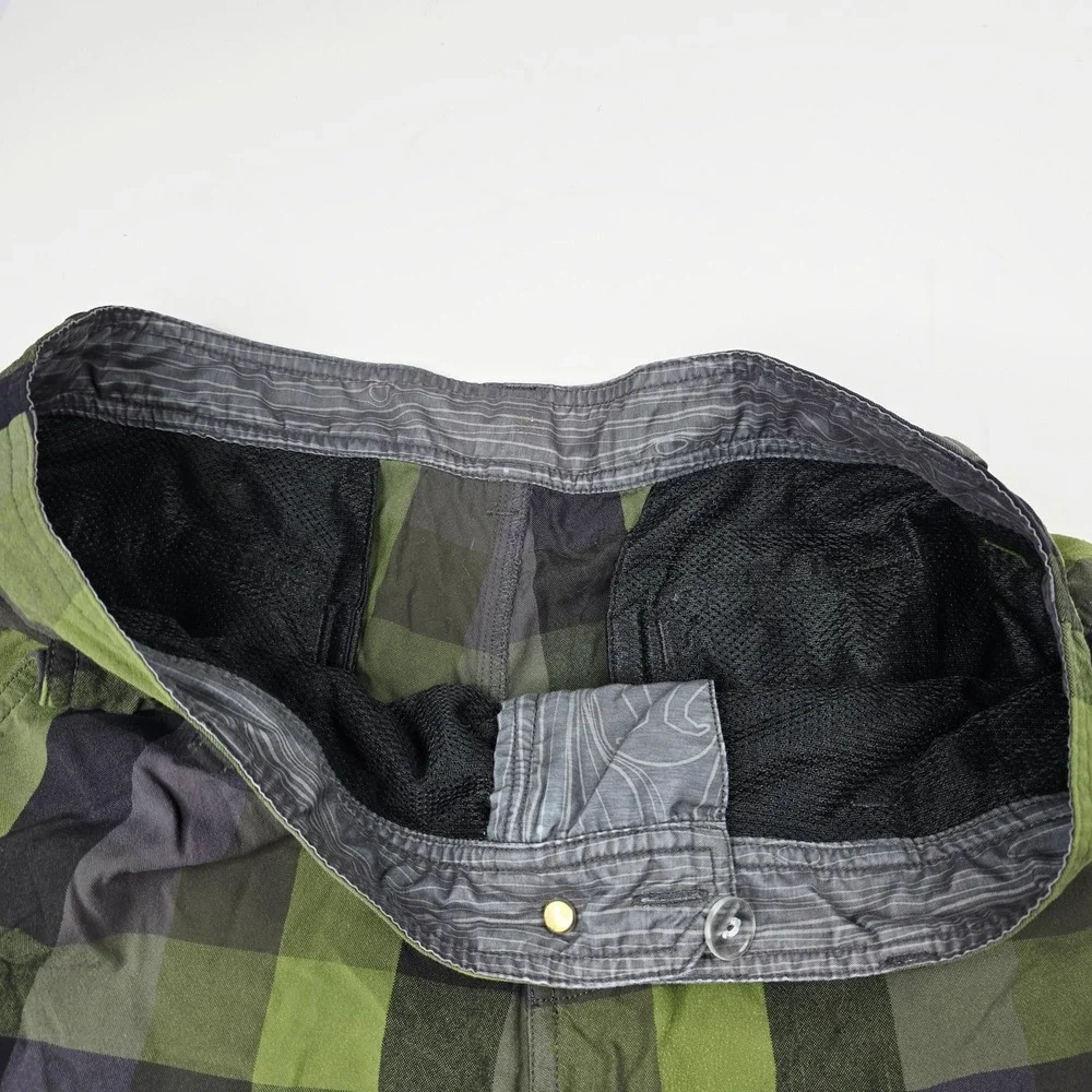 Lululemon Shorts Mens 36‎ Green Black Plaid Lined Athletic Drawstring Pockets